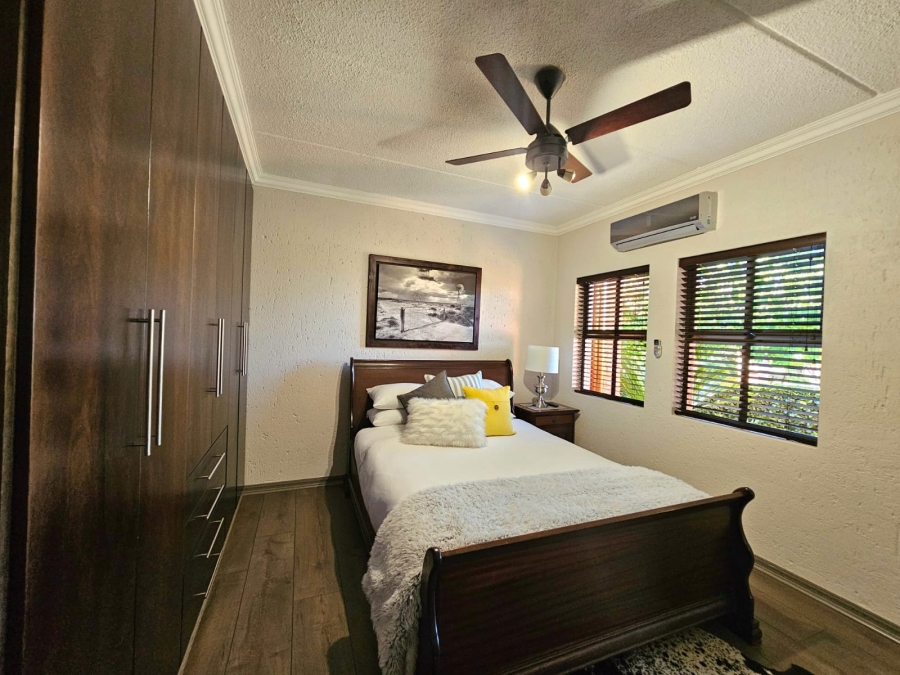 5 Bedroom Property for Sale in Grimbeeck Park North West